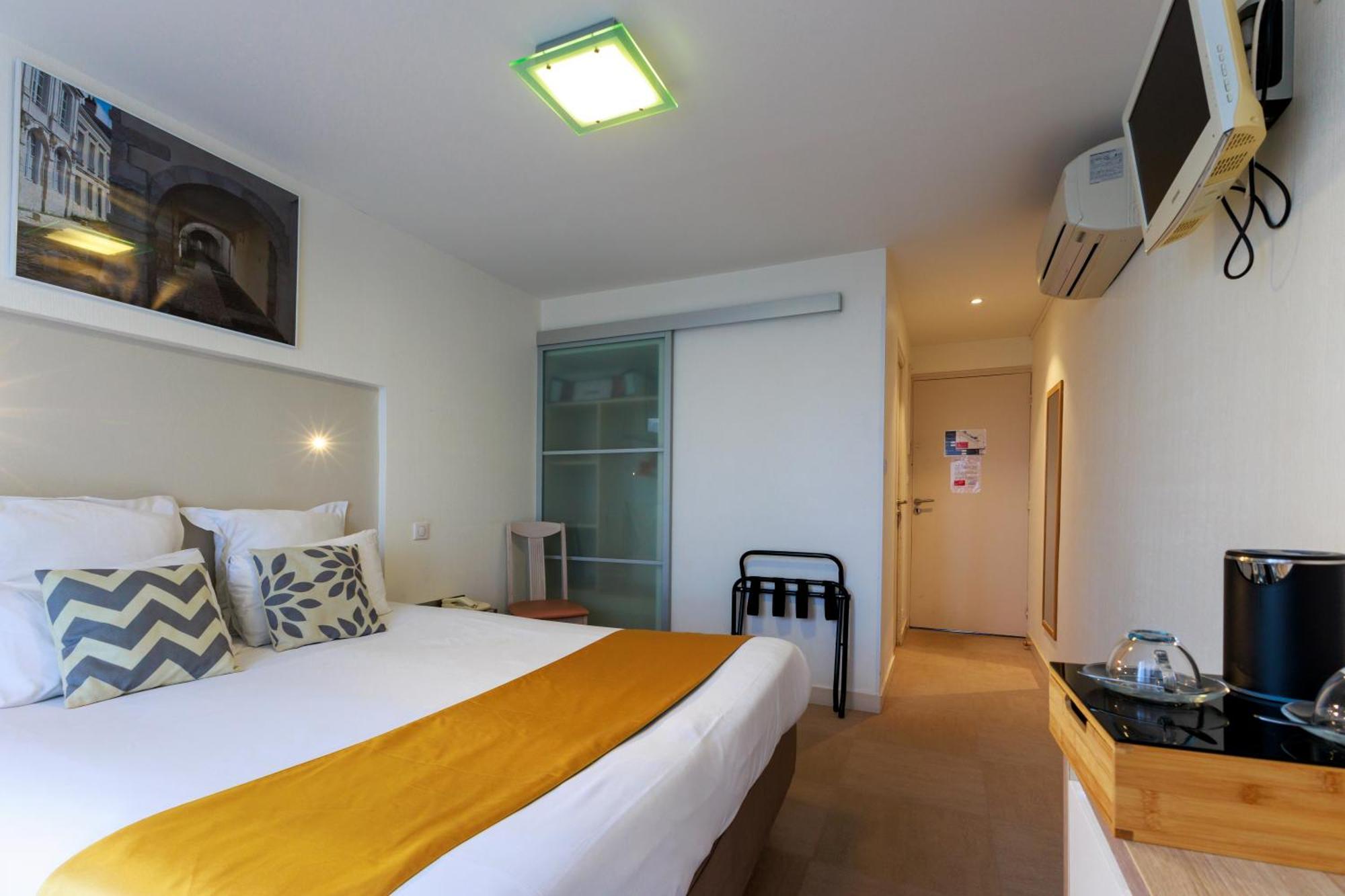 Logis Hotel Le Rochelois Ла Рошел Екстериор снимка