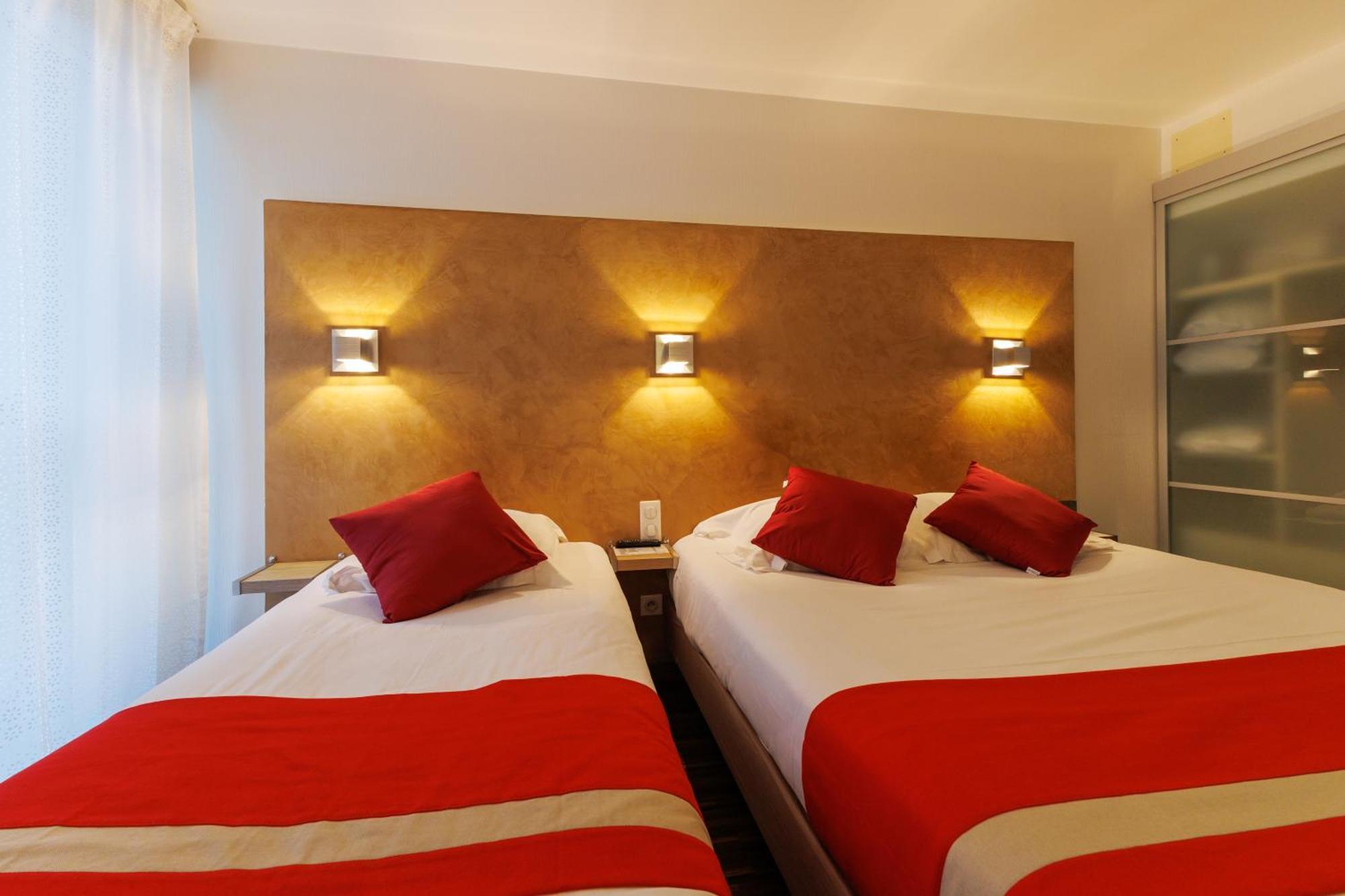 Logis Hotel Le Rochelois Ла Рошел Екстериор снимка