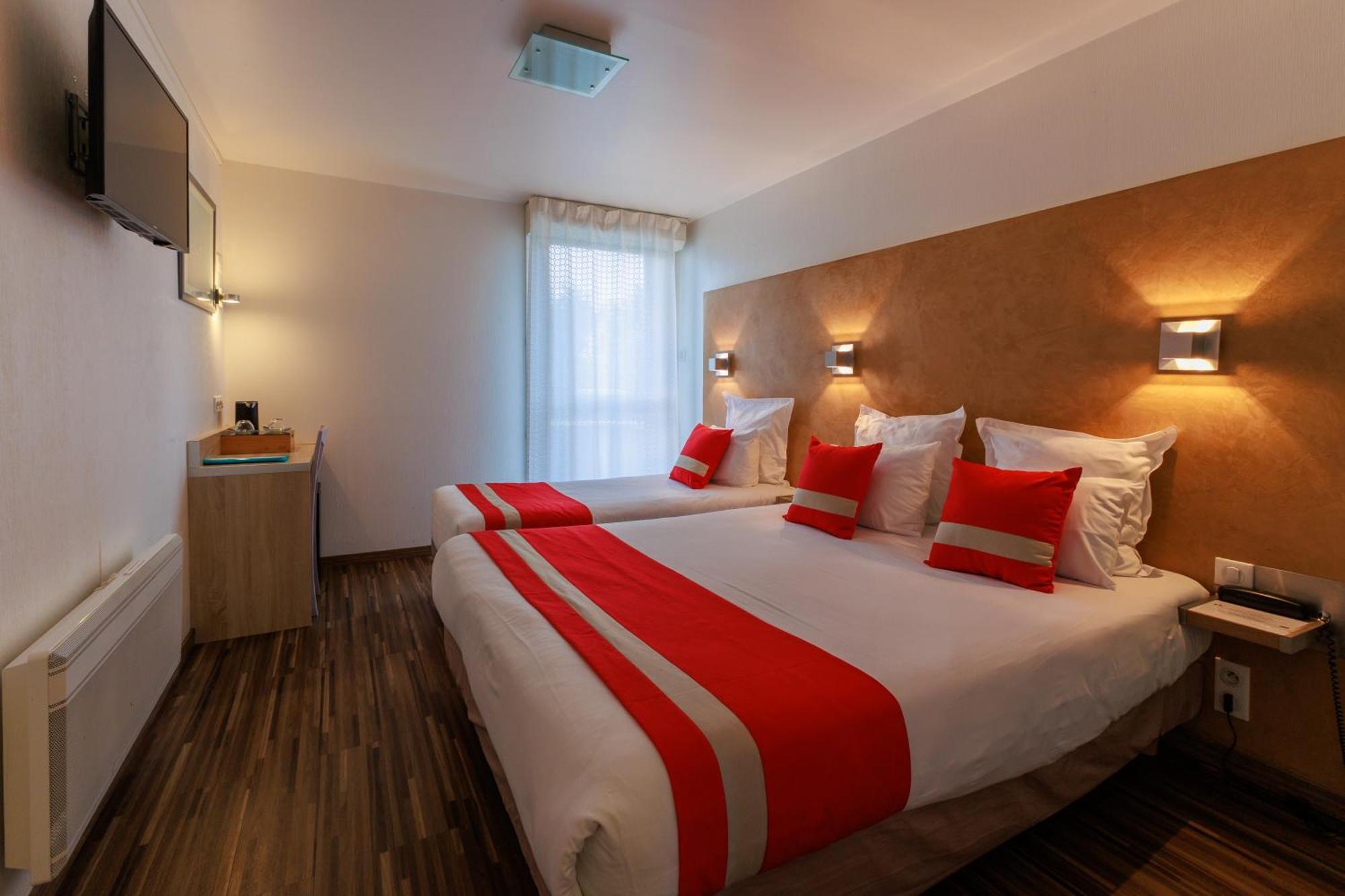 Logis Hotel Le Rochelois Ла Рошел Екстериор снимка