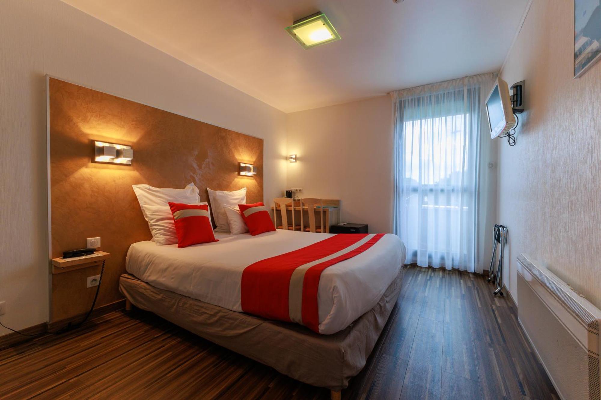 Logis Hotel Le Rochelois Ла Рошел Екстериор снимка