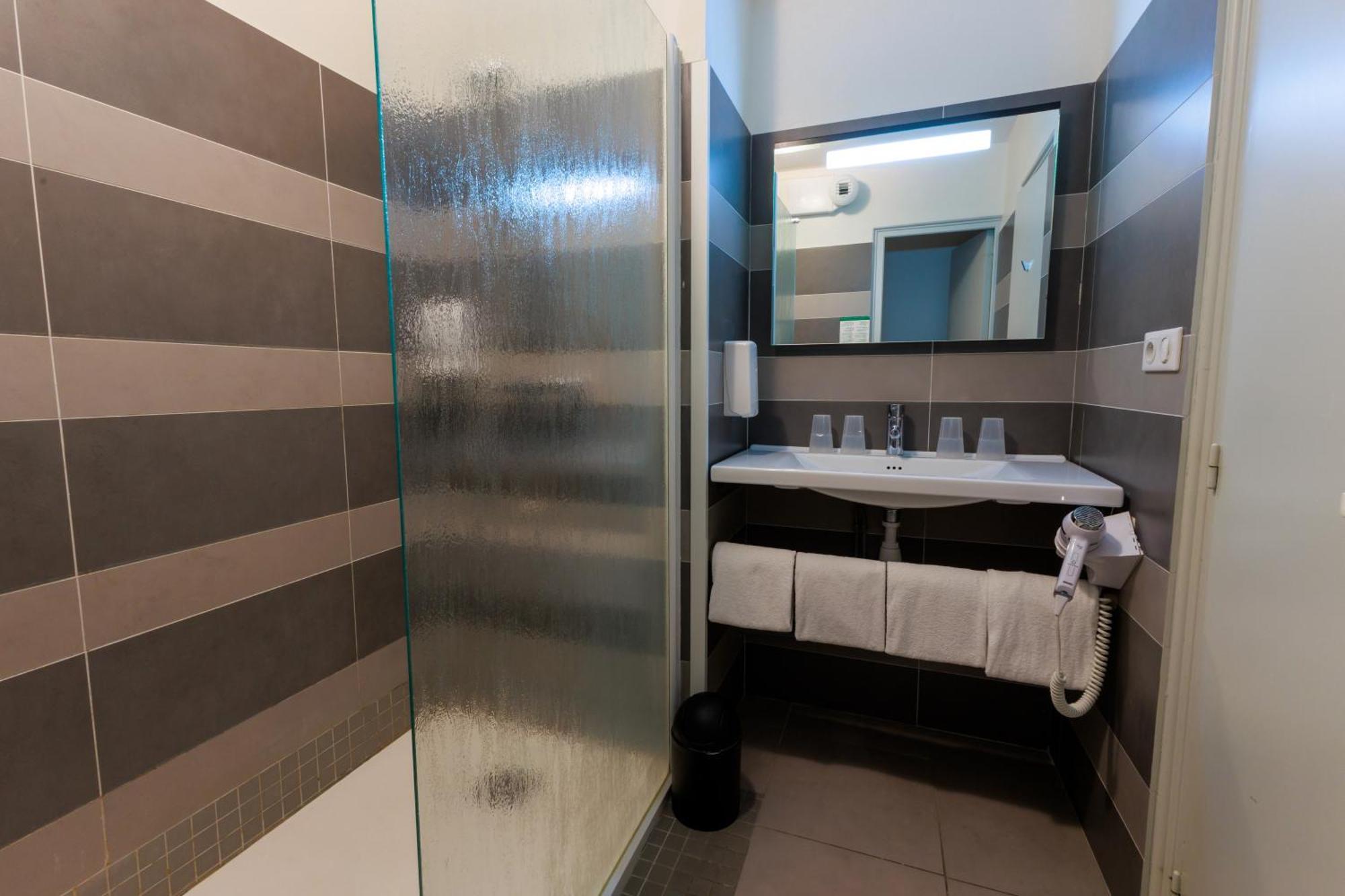 Logis Hotel Le Rochelois Ла Рошел Екстериор снимка